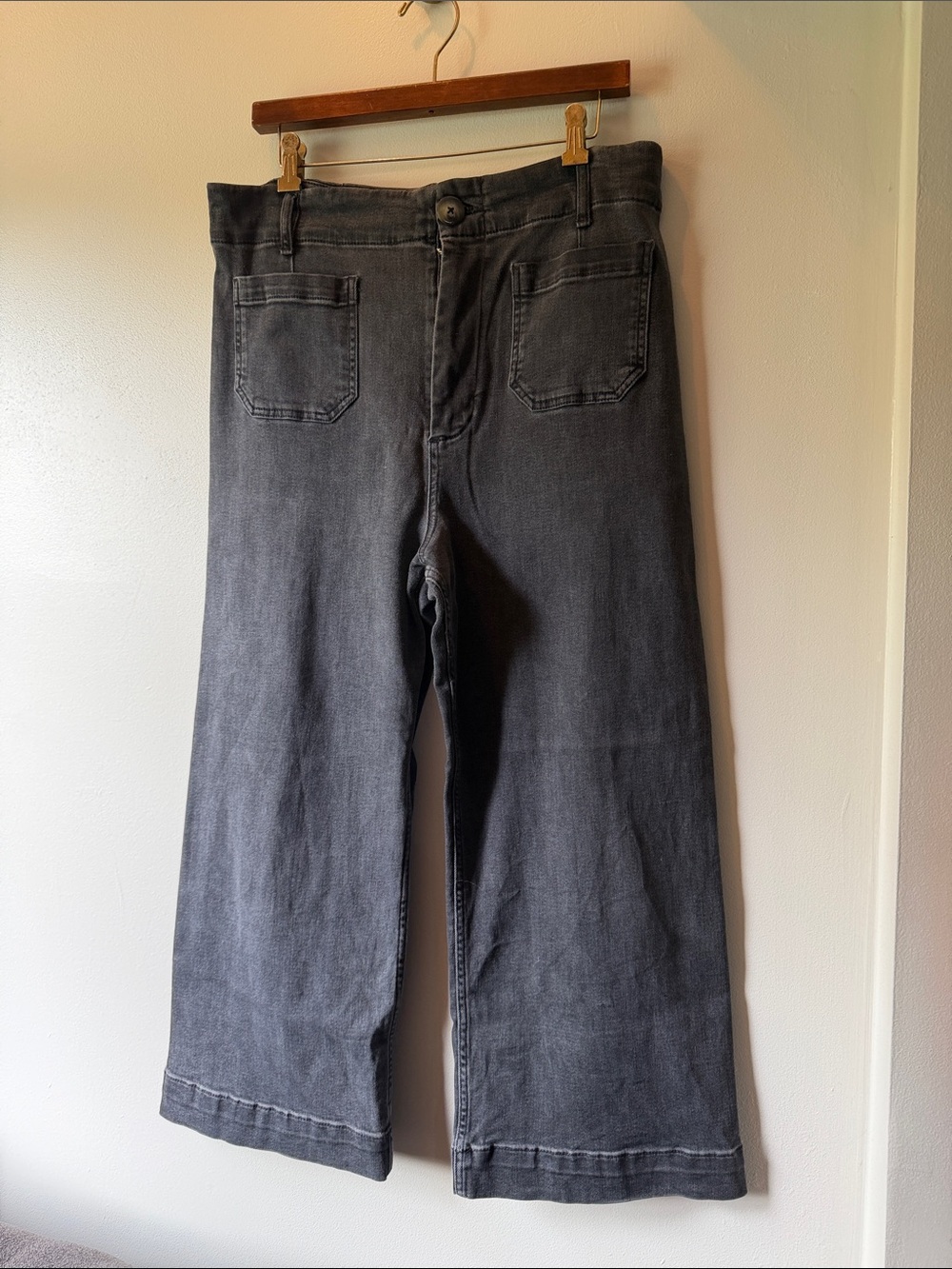 Pilcro Skipper Dark Gray Wide-Leg Jeans